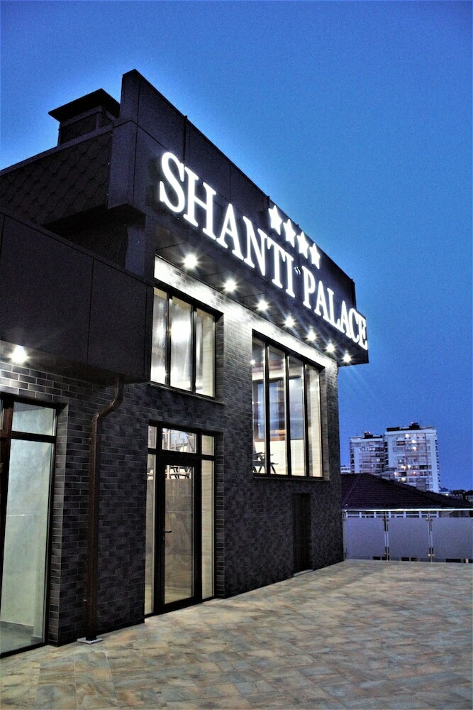 Shanti Palace Hotel