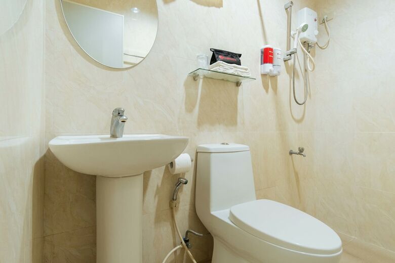 Hotel Reddoorz Premium Near Pristine Beach