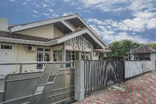 Hostal Oyo 1026 Cendrawasih Homestay