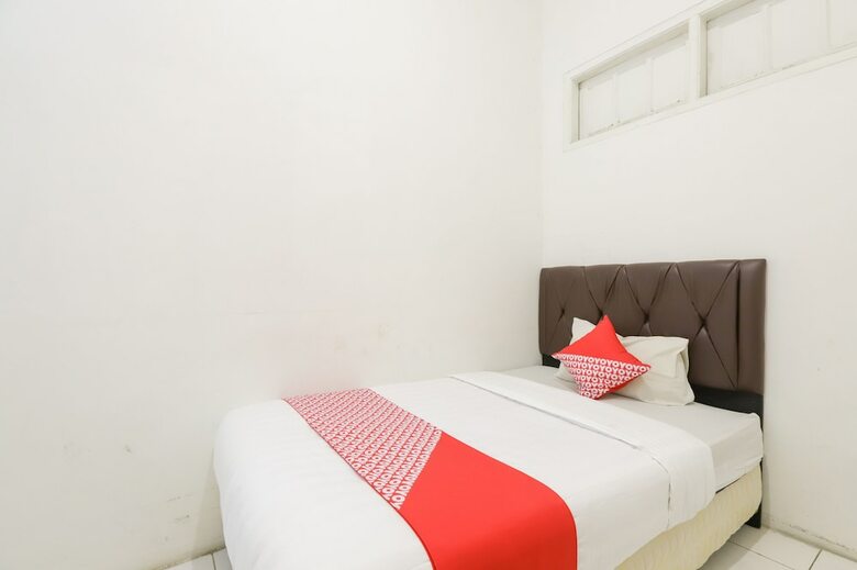 Hotel Oyo 1111 Passer Baroe Inn