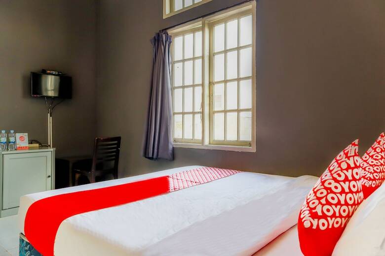 Hotel Oyo 1111 Passer Baroe Inn