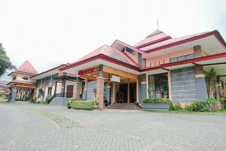 Capital O 893 Grand Pujon View Hotel