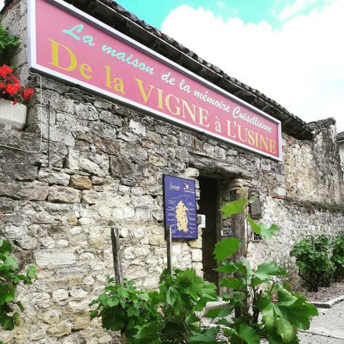 Hotel H�tel Restaurant Vuillot