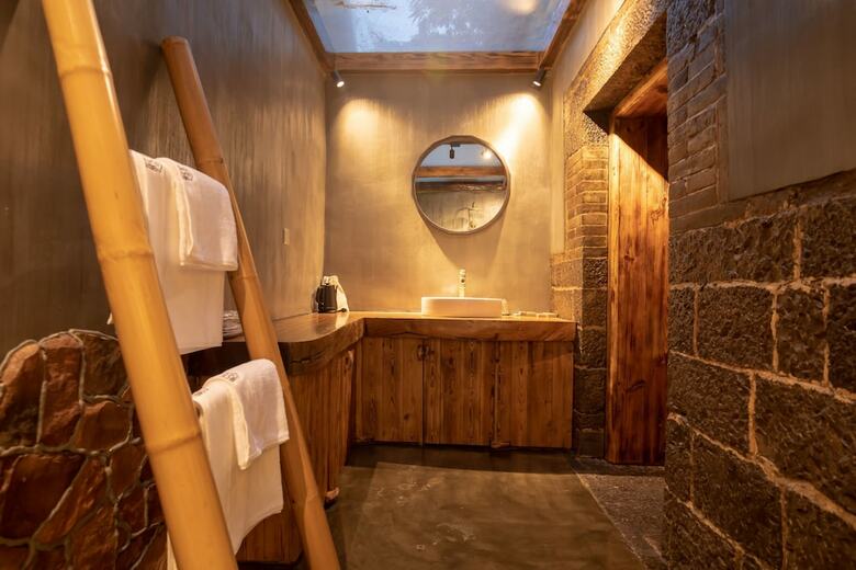Hotel No. 5 Valley Hebi