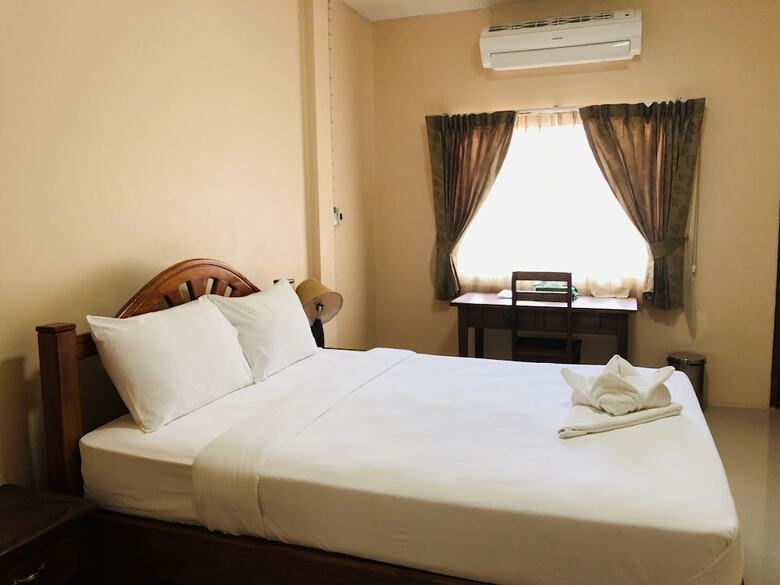 Hotel Khao Sok Bed And Breakfast
