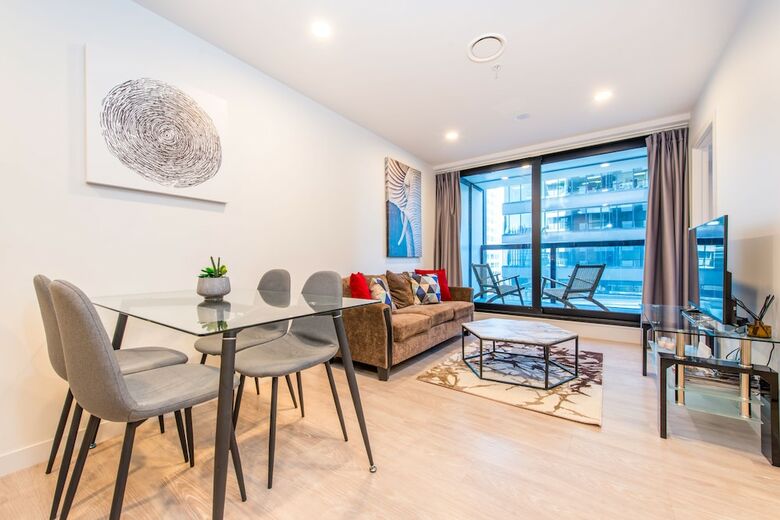 Jht - 2 Brm Apartment Level 5, Opposite To Skytower