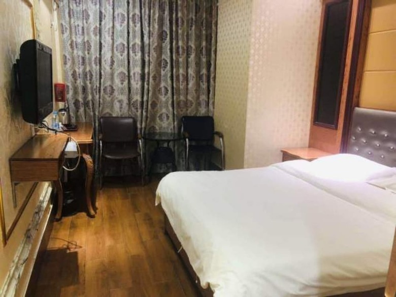 Yimi Hotel Xichang Metro Station Branch