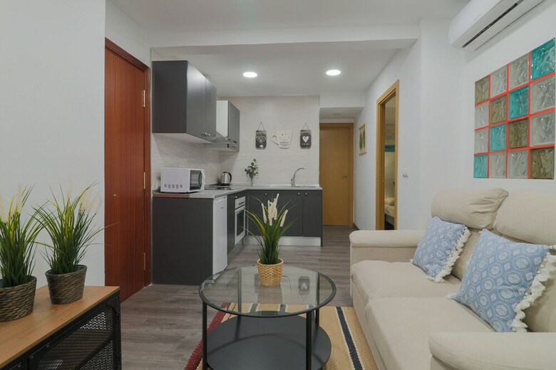 Friendly Apartment By The Beach Near Downtown