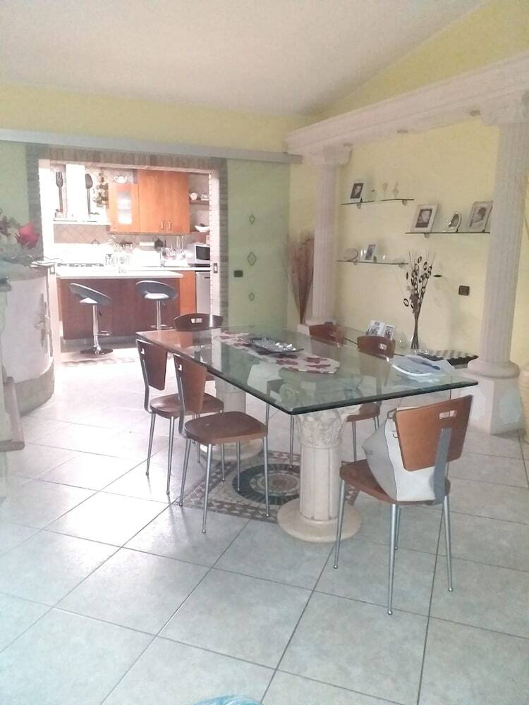 Apartment With 2 Bedrooms In Quartu Sant'elena, With Wifi