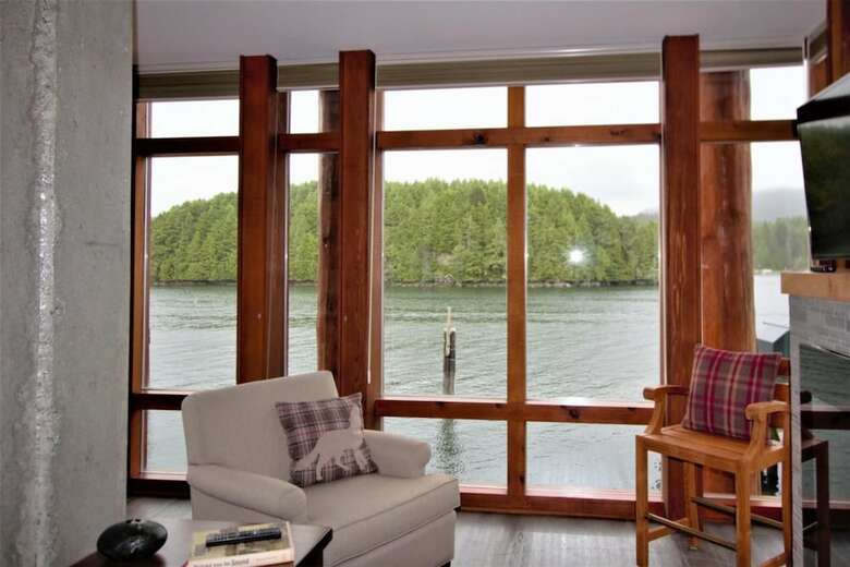 Wharf Watch At Whiskey Landing - Waterfront Studio