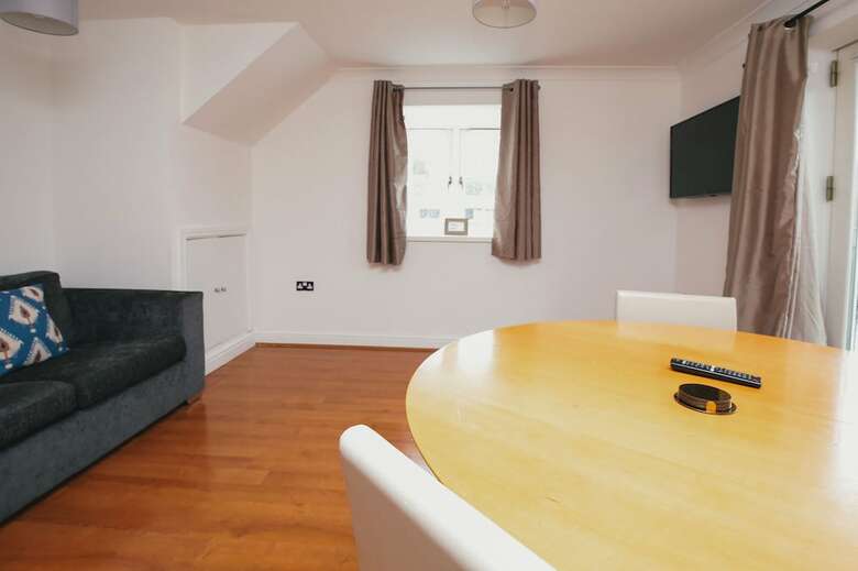 Business Park Apartments (Peymans)