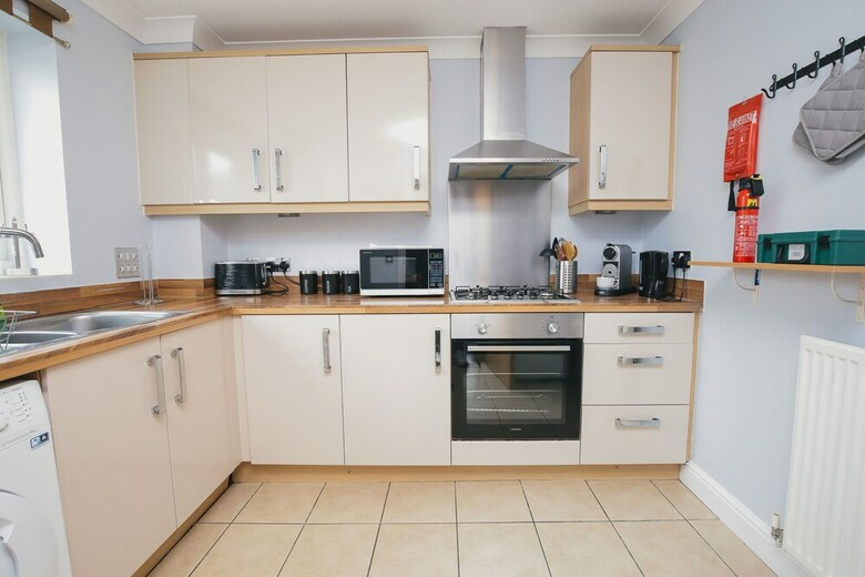 Business Park Apartments (Peymans)