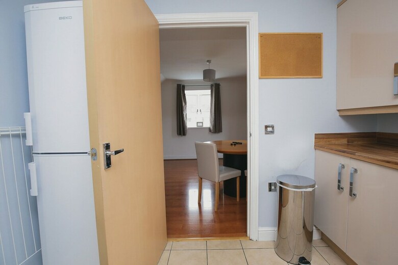 Business Park Apartments (Peymans)