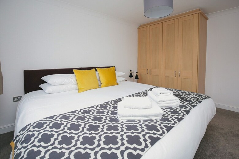 Business Park Apartments (Peymans)