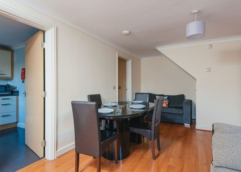 Business Park Apartments (Peymans)