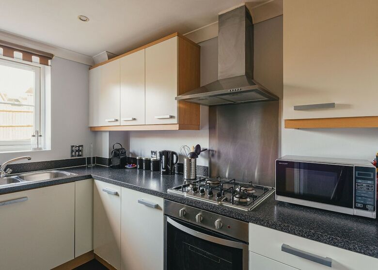 Business Park Apartments (Peymans)