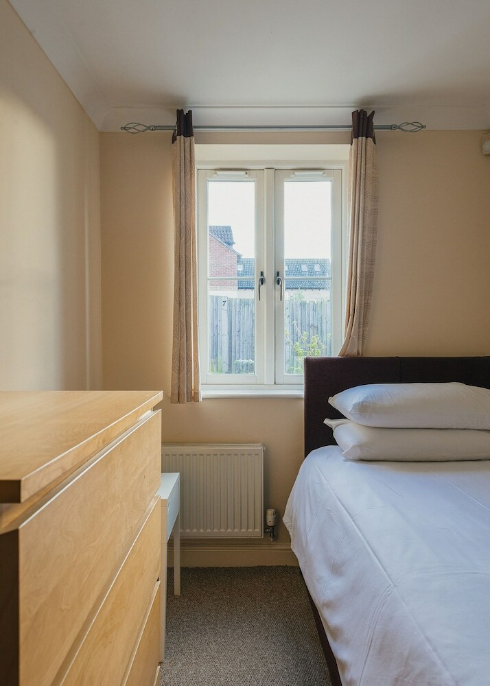 Business Park Apartments (Peymans)