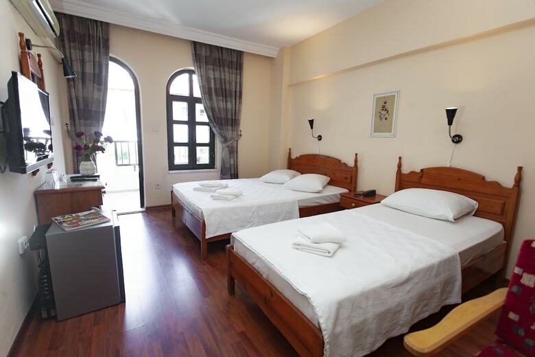 Diplomat Hotel