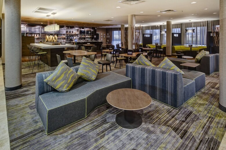 Hotel Courtyard By Marriott Alexandria
