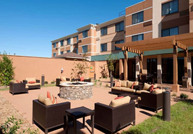 Hotel Courtyard By Marriott Alexandria