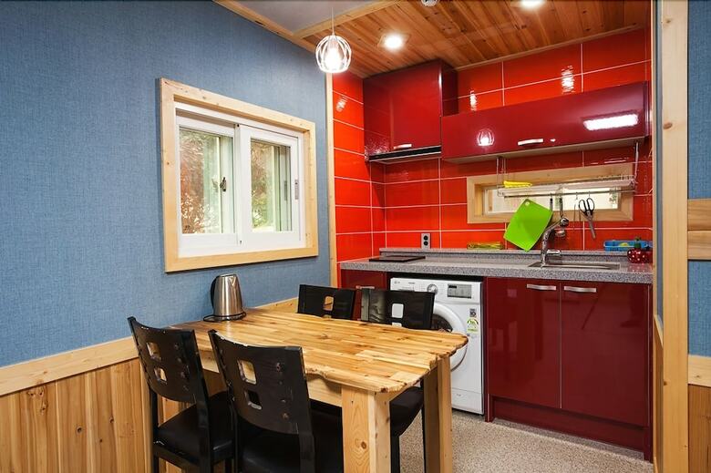 Seogwipo Red Piano Pension