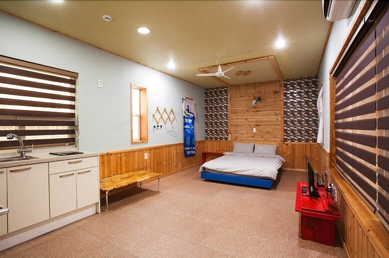 Seogwipo Red Piano Pension