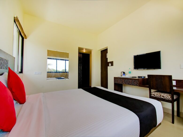 Hotel Capital O 37677 Xec Residency