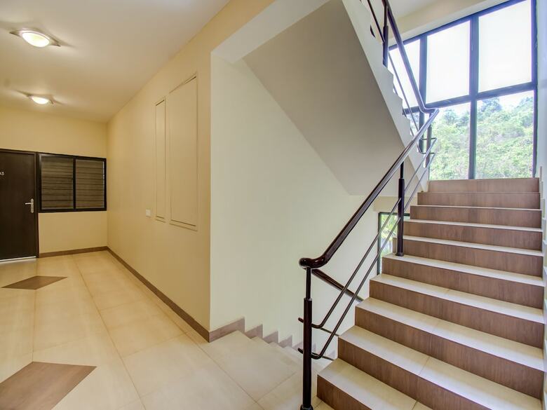 Hotel Capital O 37677 Xec Residency