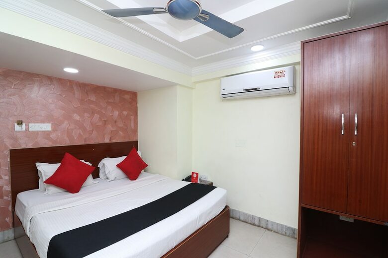 Capital O Hotel Presidency Inn