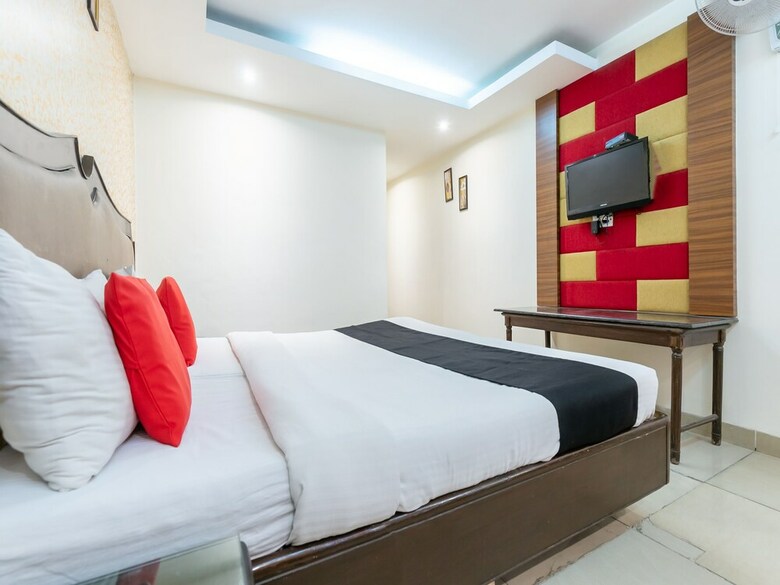 Capital O 26351 Hotel Classic Residency