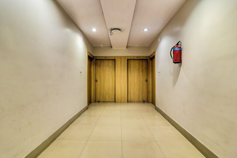 Capital O 35491 Hotel Aryan International