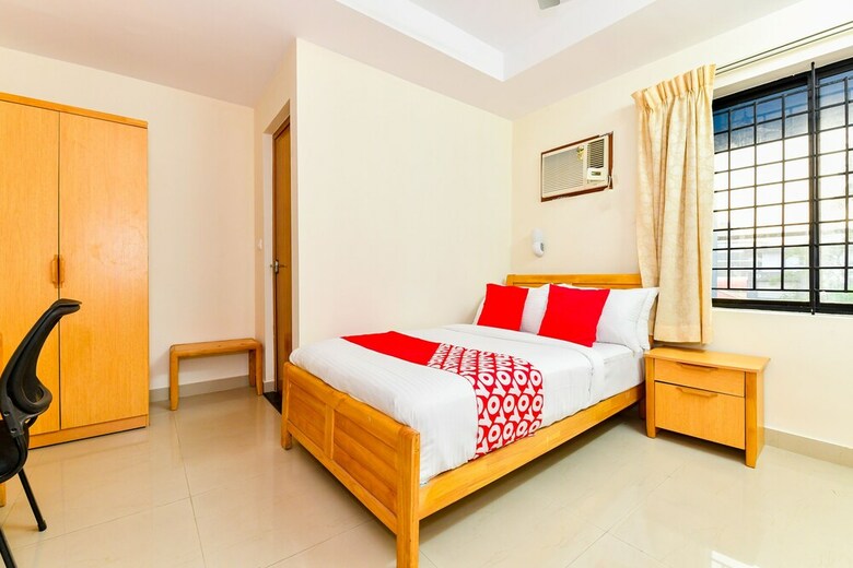 Hotel Oyo Flagship 38119 Tristar Residency