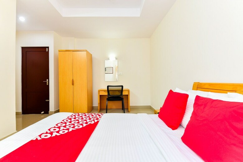 Hotel Oyo Flagship 38119 Tristar Residency