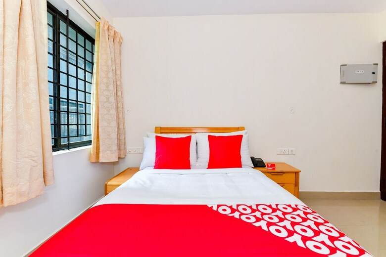 Hotel Oyo Flagship 38119 Tristar Residency