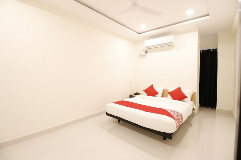 Hotel Oyo Flagship 27991 Mundhwa Uc