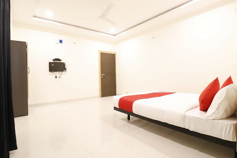 Hotel Oyo Flagship 27991 Mundhwa Uc