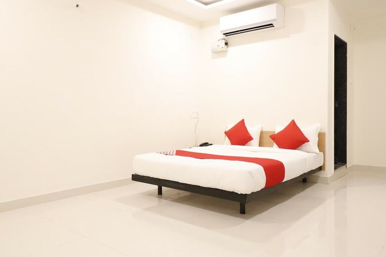 Hotel Oyo Flagship 27991 Mundhwa Uc