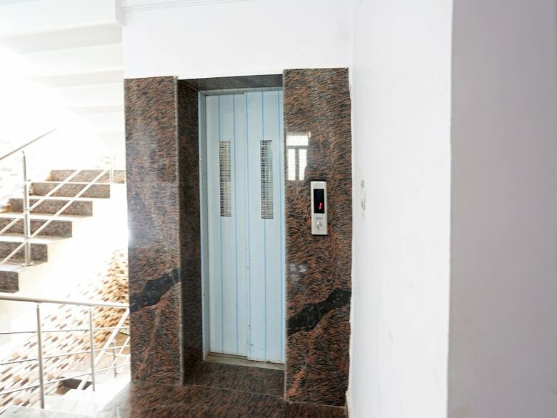 Hotel Oyo Flagship 40126 Polytechnic Chauraha