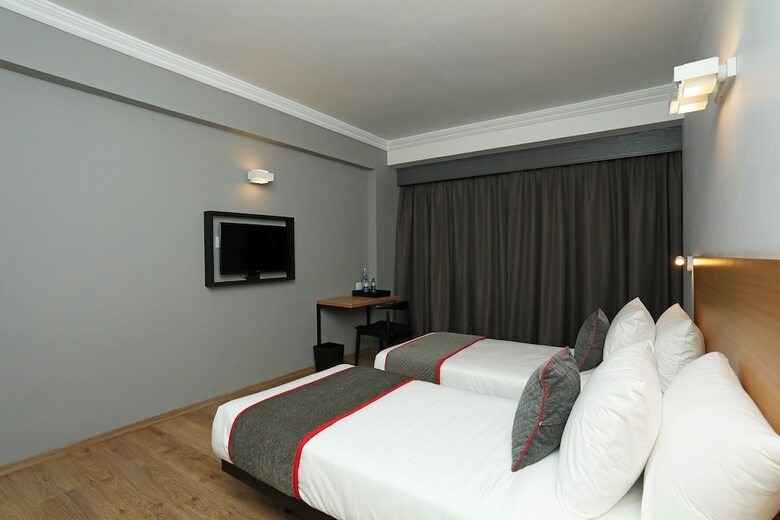 Hotel Oyo Townhouse 084 Golden Park
