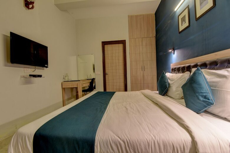 Silverkey Executive Stays 36842 Nazeer Hotel