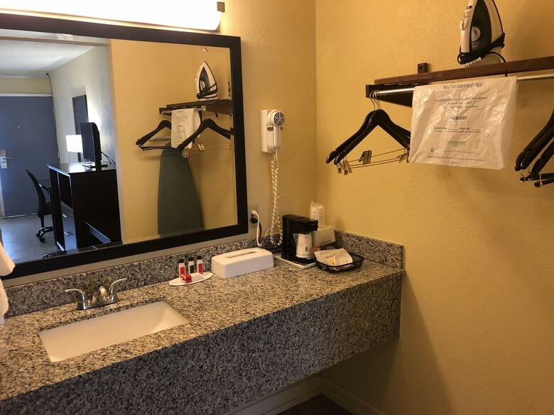 Hotel Days Inn