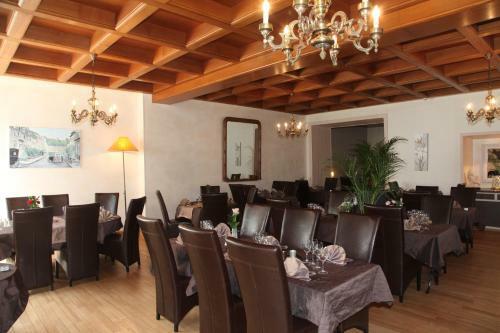 Hotel Logis L'ecu De France