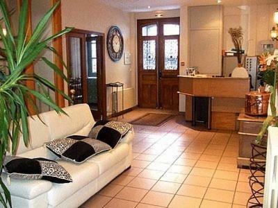 Hotel Logis L'ecu De France