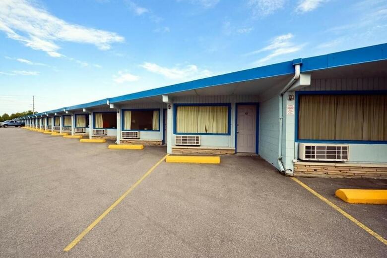 Motel Travelers Inn