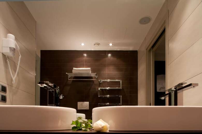 Hotel Rmh Modena Des Arts