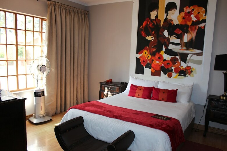 Bed & Breakfast House And Heart Guest House