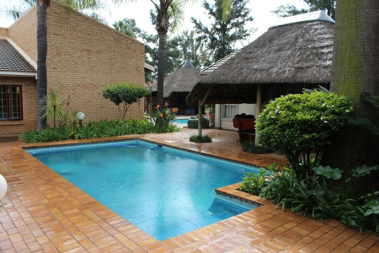 Bed & Breakfast House And Heart Guest House