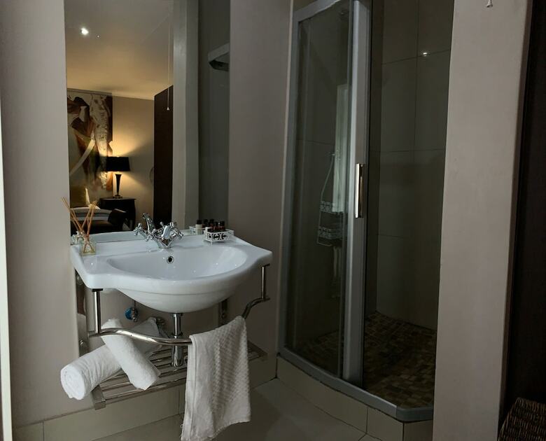 Bed & Breakfast House And Heart Guest House