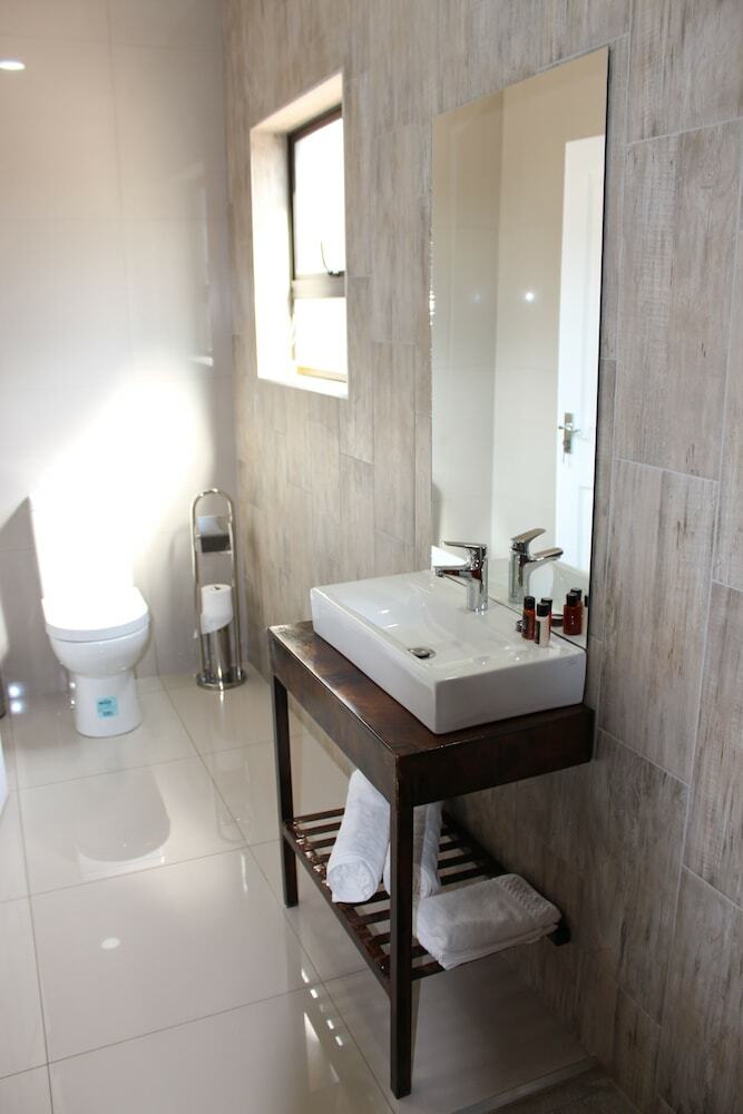Bed & Breakfast House And Heart Guest House