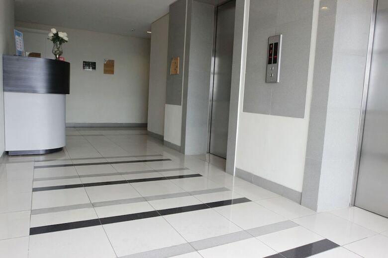 Hotel Ten Eleven Living Point
